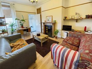 Photo 1- click for photo gallery